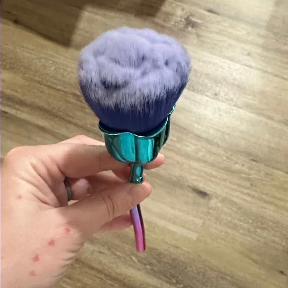 Set of 2 professional nail brush / makeup brush